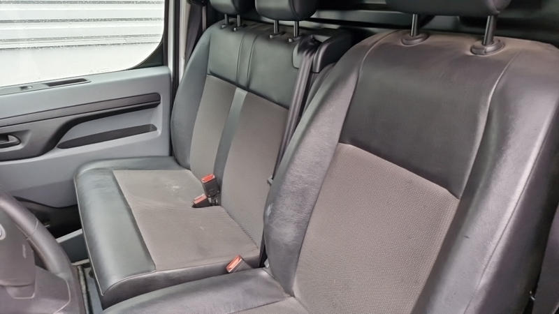 Opel Vivaro Fourgon L1 1.5 diesel 120 ch pack clim