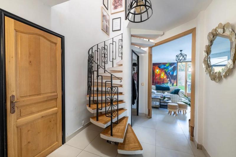 Maison - 120 m² - 6 pièces