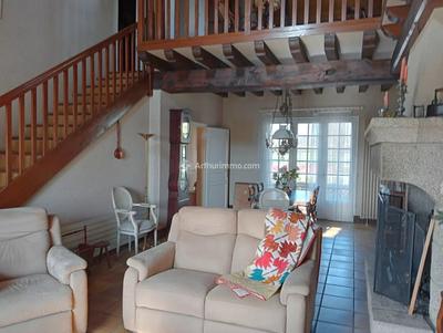 Maison - 168 m² - 7 pièces