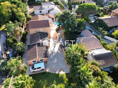 Maison - 205 m² - 6 pièces