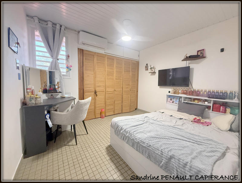 Maison - 97 m² - 5 pièces