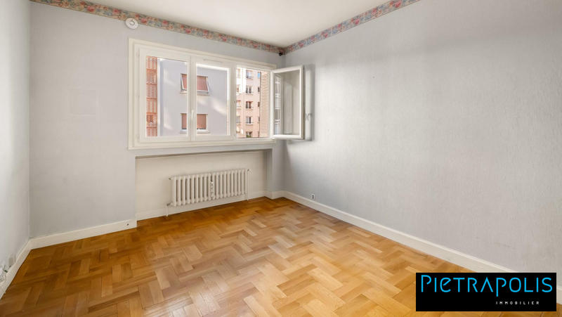Appartement - 98 m² - 3 pièces