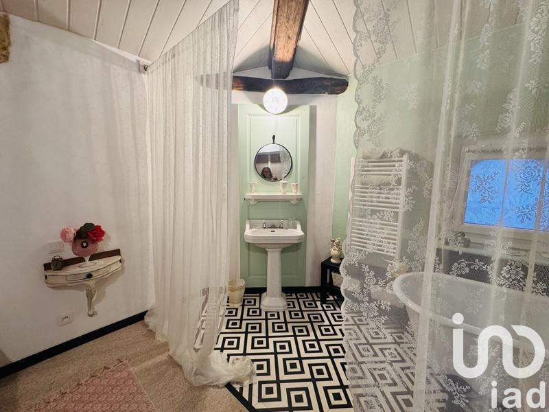 Maison - 201 m² - 5 pièces