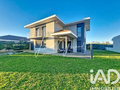 Maison - 153 m² - 5 pièces