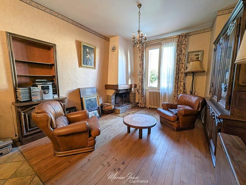 Maison - 186 m² - 7 pièces