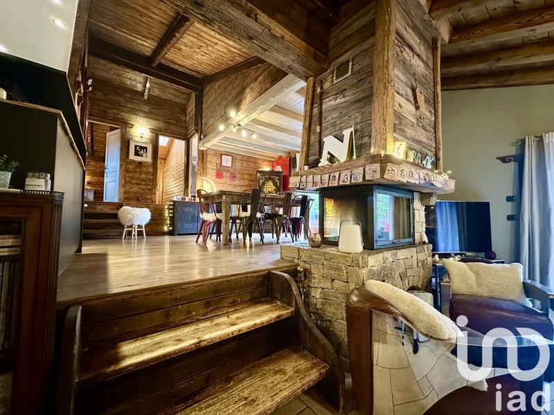 Châlet - 218 m² - 7 pièces