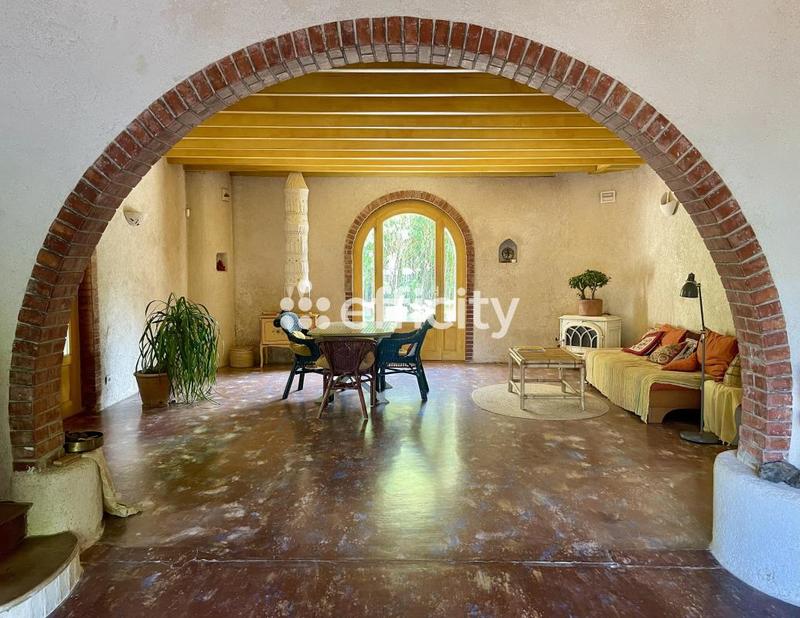 Maison - 162 m² - 4 pièces