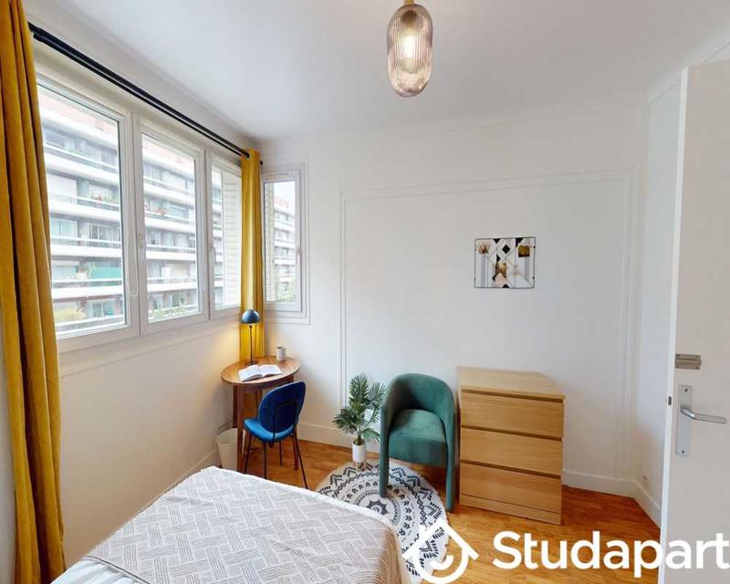 Chambre - 90 m² - 1 pièce