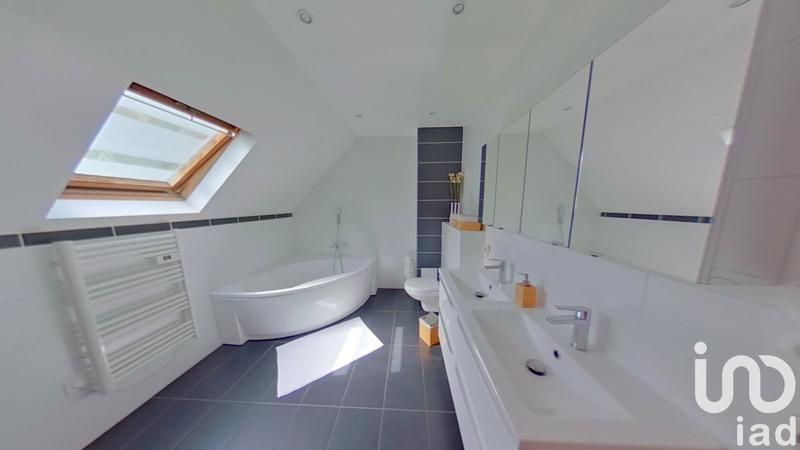 Maison - 133 m² - 6 pièces