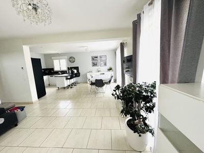 Pavillon - 144 m² - 7 pièces