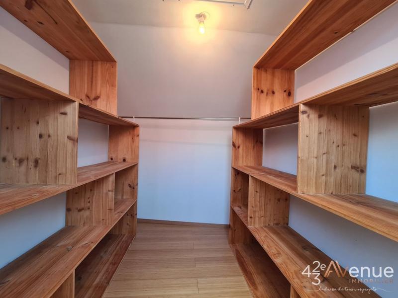 Loft - 175 m² - 5 pièces
