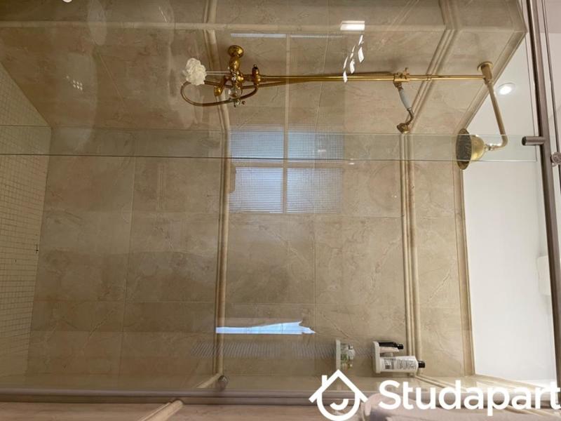 Chambre - 25 m² - 1 pièce