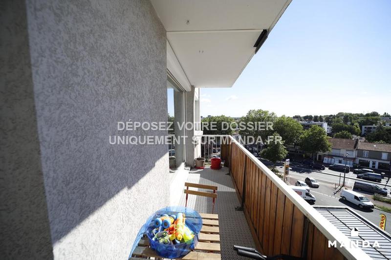 Chambre - 11 m² - 4 pièces