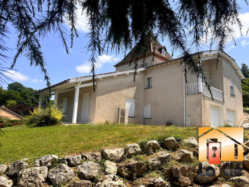 Maison - 278 m² - 7 pièces