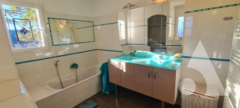 Maison - 159 m² - 5 pièces