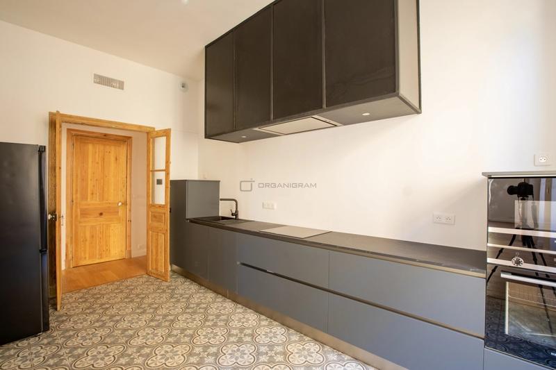 Appartement - 151 m² - 6 pièces