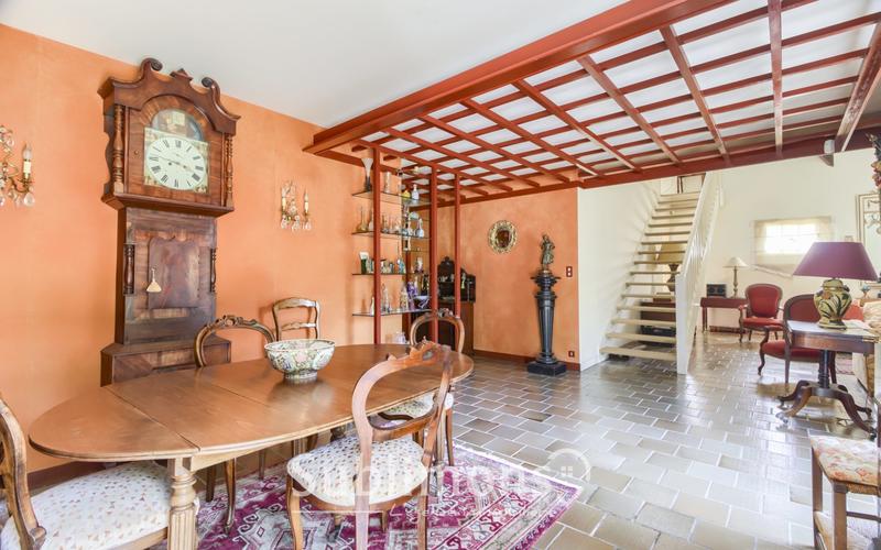 Maison - 168 m² - 7 pièces