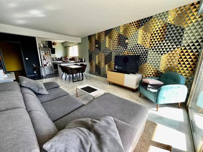 Appartement - 80 m² - 3 pièces