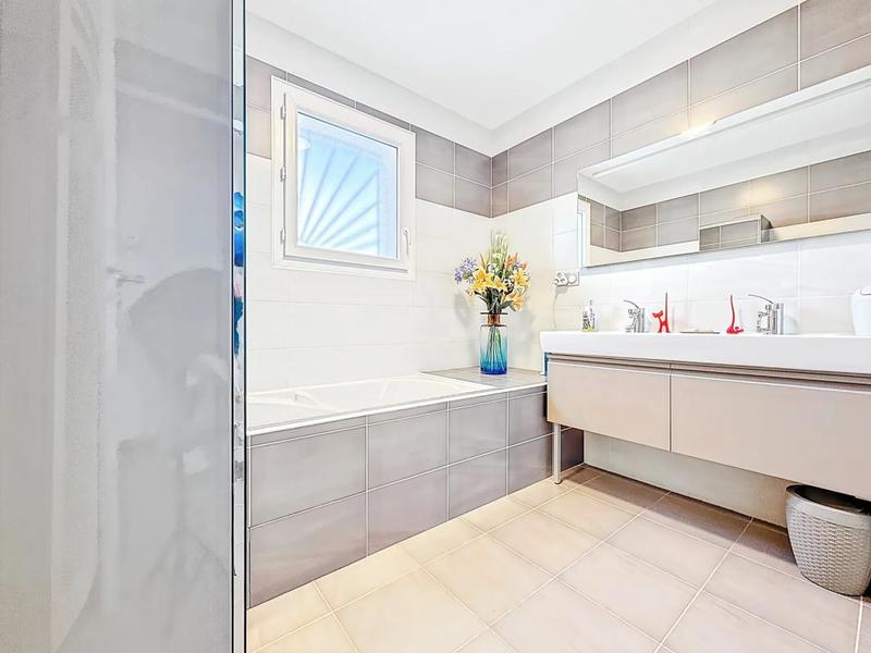 Maison - 160 m² - 5 pièces