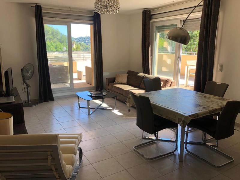 Penthouse - 77 m² - 4 pièces