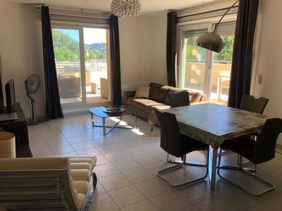 Penthouse - 77 m² - 4 pièces