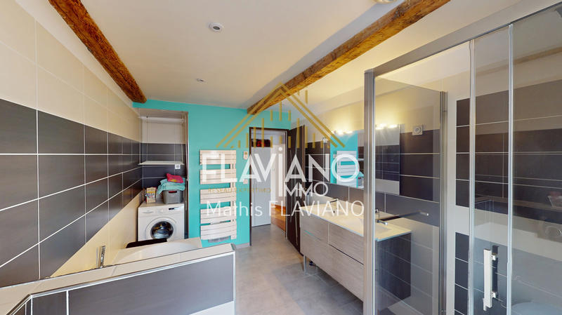 Appartement - 85 m² - 3 pièces