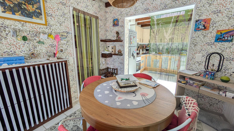 Maison - 127 m² - 9 pièces