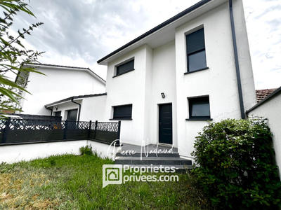 Maison - 95 m² - 4 pièces