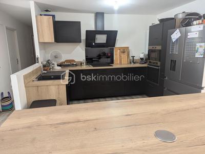 Maison - 86 m² - 6 pièces