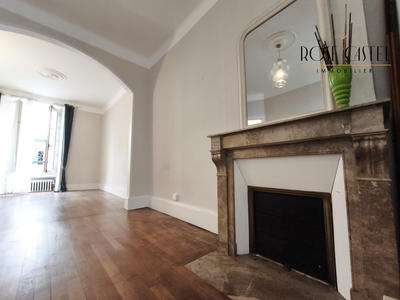 Maison - 89 m² - 5 pièces