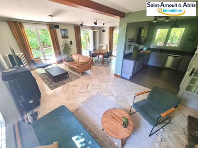 Maison traditionnelle - 160 m² - 7 pièces