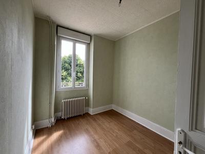 Maison traditionnelle - 162 m² - 7 pièces