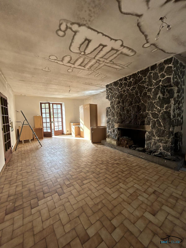 Maison ancienne - 210 m² - 7 pièces