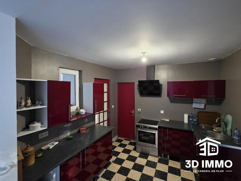 Maison - 90 m² - 5 pièces