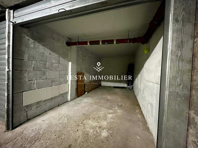 Parking / Garage - 12 m²