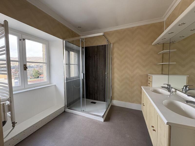 Appartement - 203 m² - 5 pièces