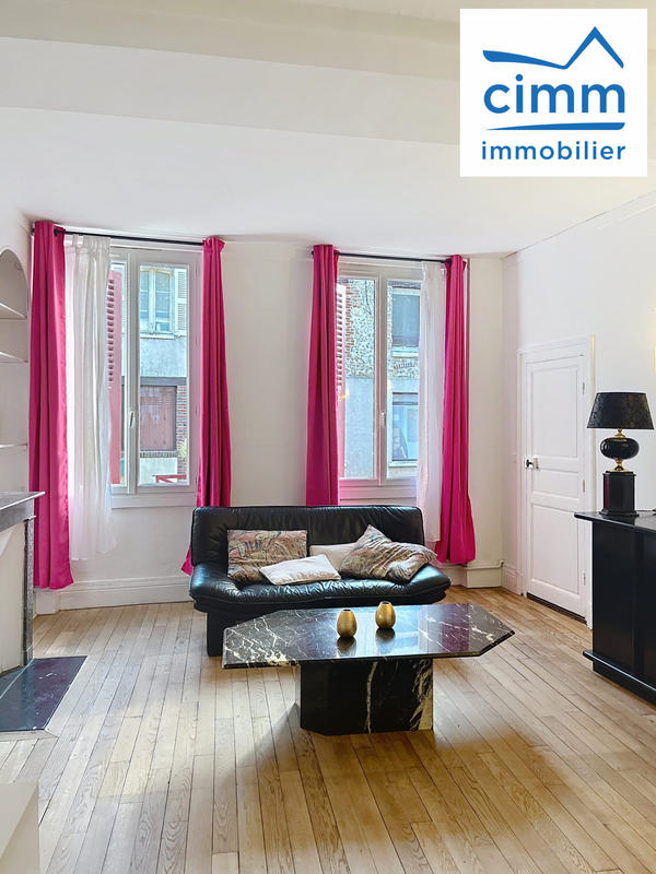 Maison traditionnelle - 159 m² - 4 pièces