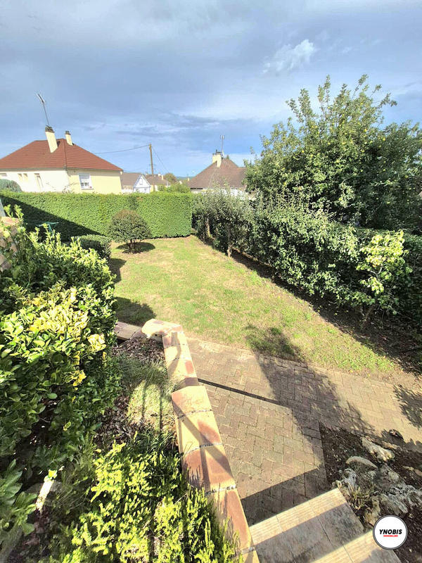 Maison - 121 m² - 6 pièces