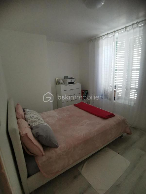 Immeuble - 180 m² - 8 pièces