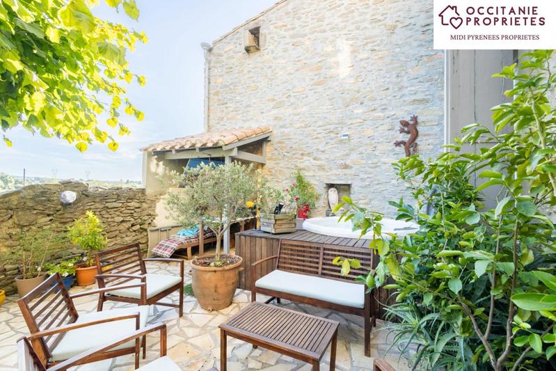 Maison de village - 315 m² - 12 pièces