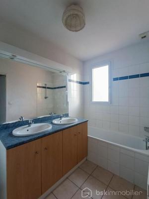 Maison - 83 m² - 4 pièces