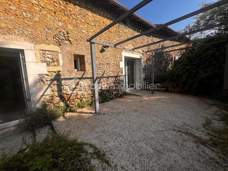 Maison en pierre - 207 m² - 6 pièces