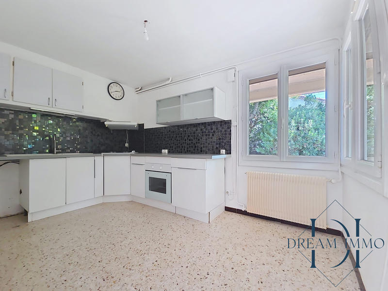 Maison traditionnelle - 206 m² - 8 pièces