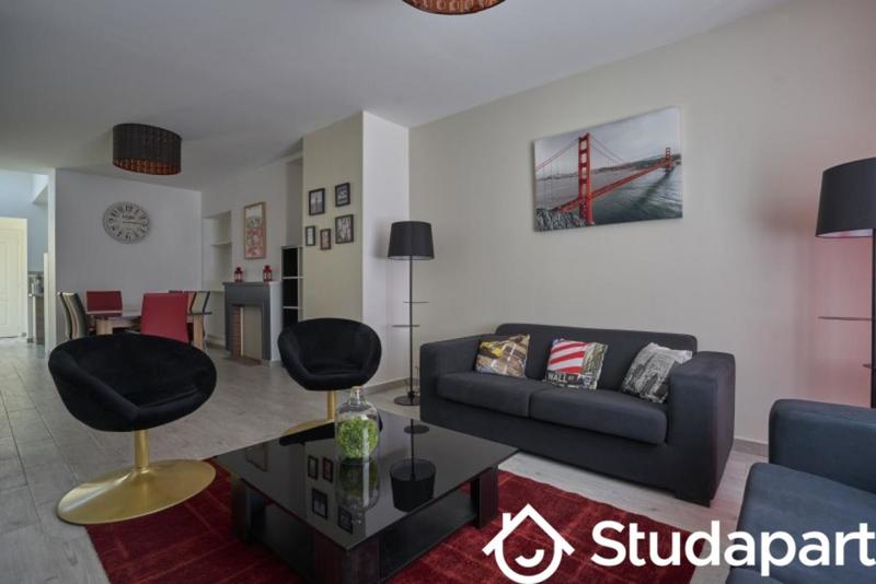 Chambre - 9 m² - 1 pièce