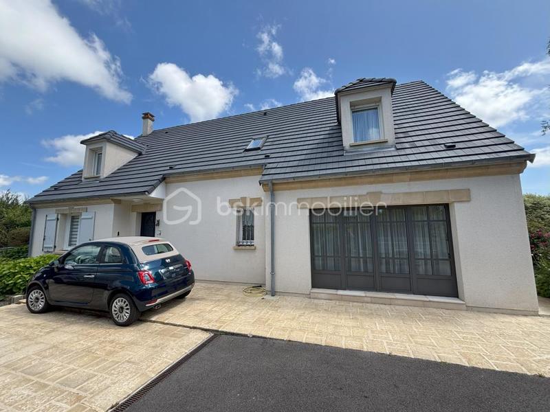 Maison traditionnelle - 200 m² - 6 pièces