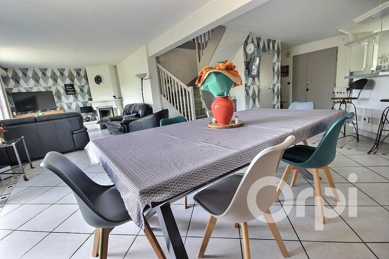 Maison - 147 m² - 8 pièces