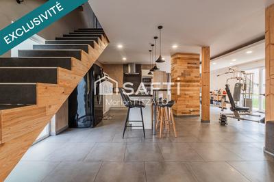 Maison - 271 m² - 6 pièces