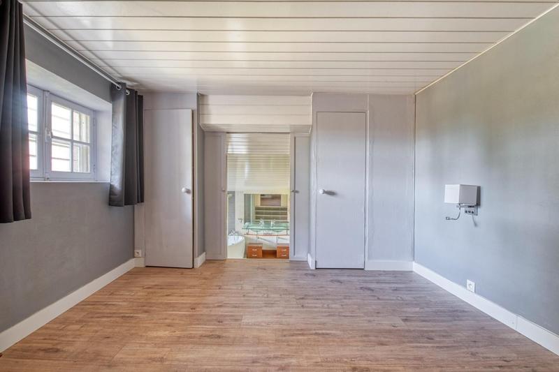 Maison - 230 m² - 7 pièces