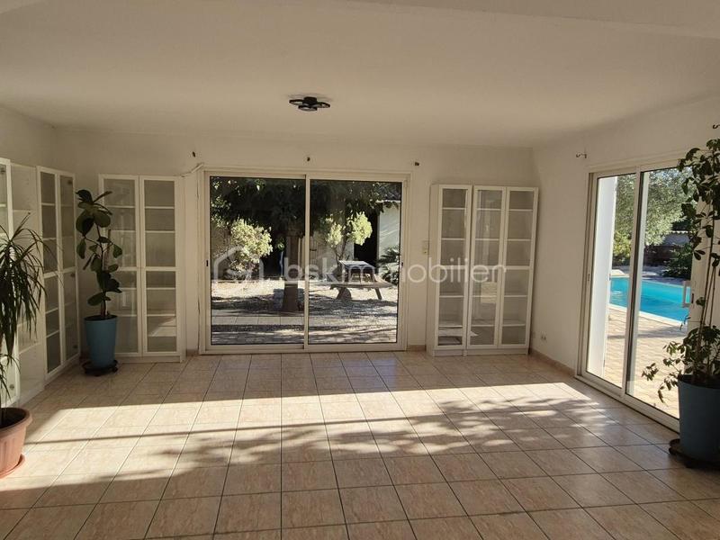 Maison traditionnelle - 180 m² - 7 pièces