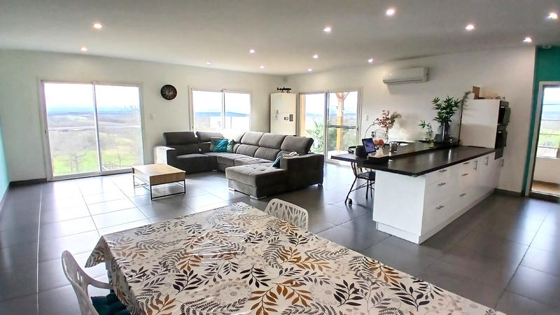 Maison - 142 m² - 5 pièces